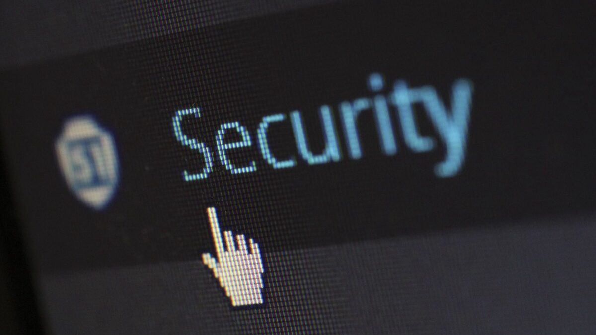 cybersicherheit unternehmen schutz hero
