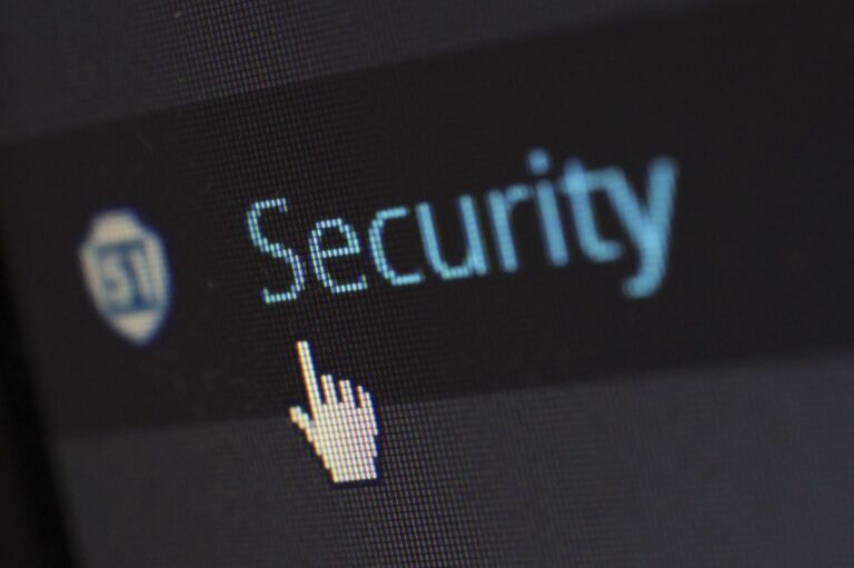 cybersicherheit unternehmen schutz hero