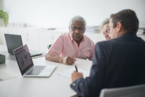 Wie Blockchain die Versicherungsbranche revolutioniert
